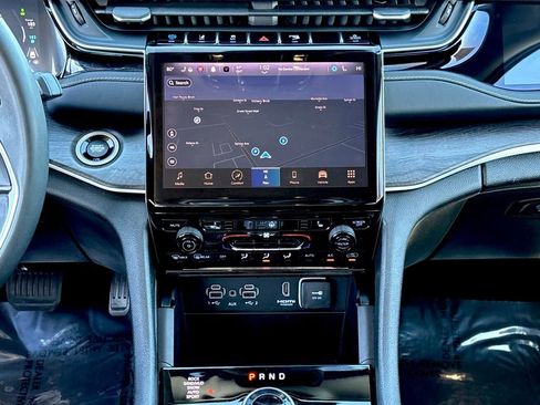 Used 2022 Jeep Grand Cherokee Limited 4xe image 15