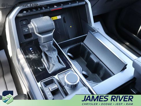 Used 2023 Toyota Tundra Platinum AWD/4WD image 40