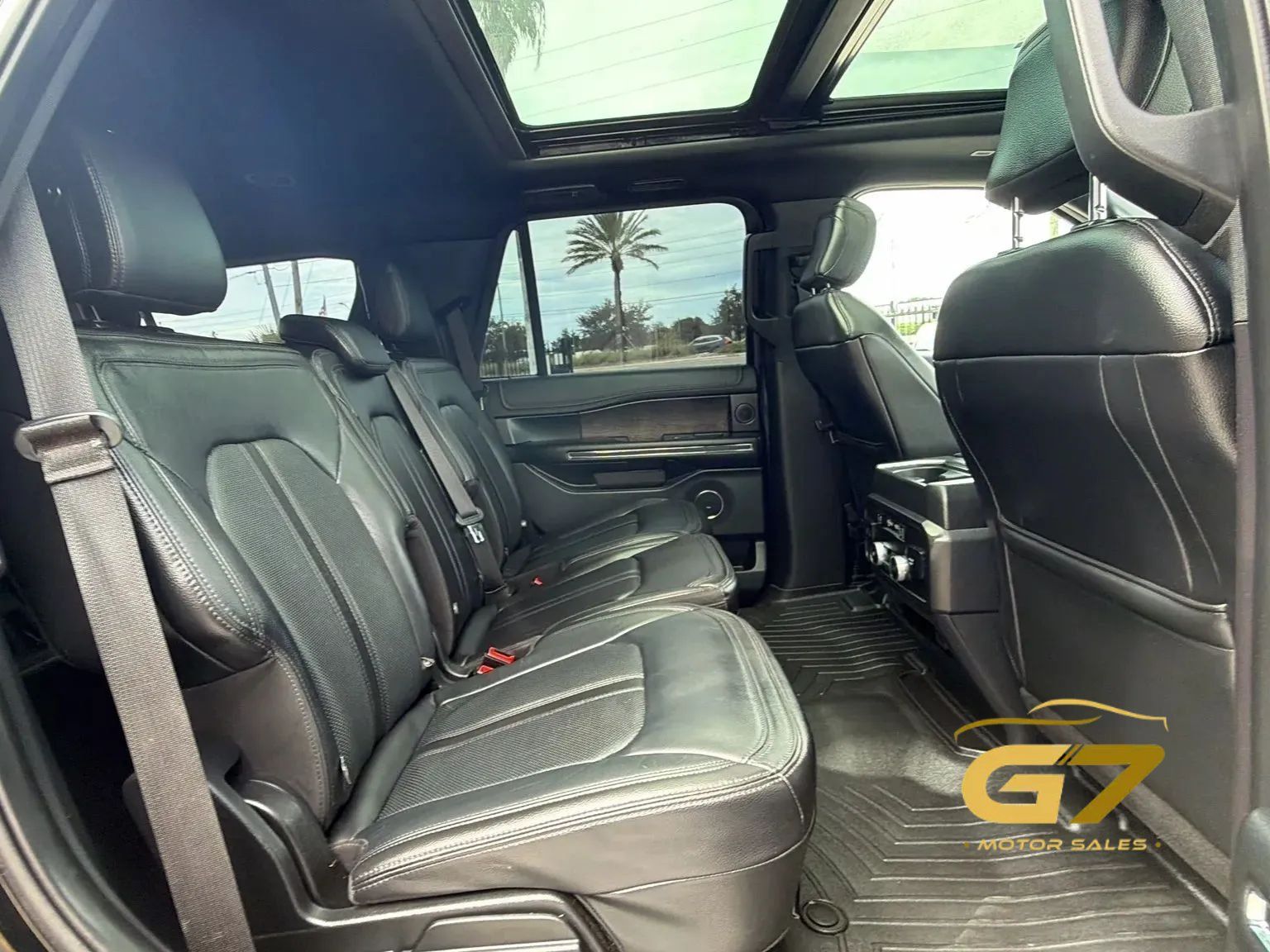Used 2018 Ford Expedition Limited w/ Equipment Group 301A RWD image 26