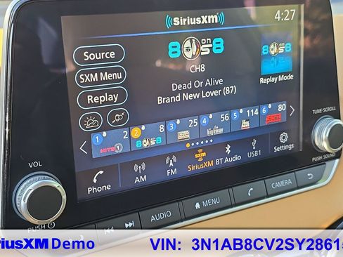 Used 2025 Nissan Sentra SV w/ SV Premium Package FWD image 27