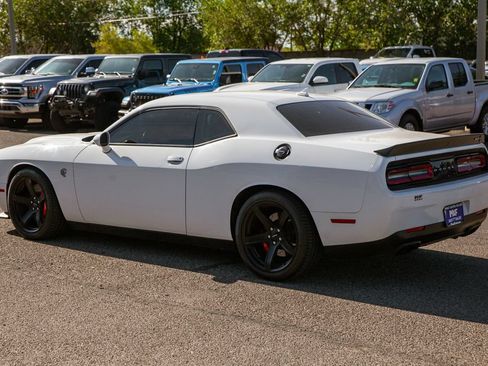 Used 2020 Dodge Challenger SRT Hellcat w/ Plus Package RWD image 7