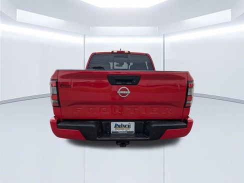 Used 2025 Nissan Frontier SV w/ SV Convenience Package RWD image 5
