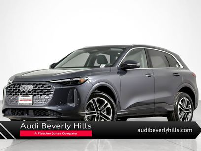 Used 2025 Audi Q5 Premium w/ Convenience Package