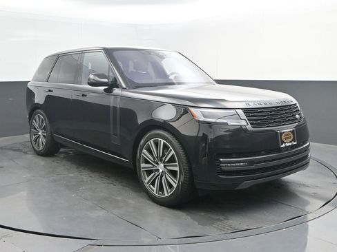 Used 2023 Land Rover Range Rover SE AWD/4WD image 9