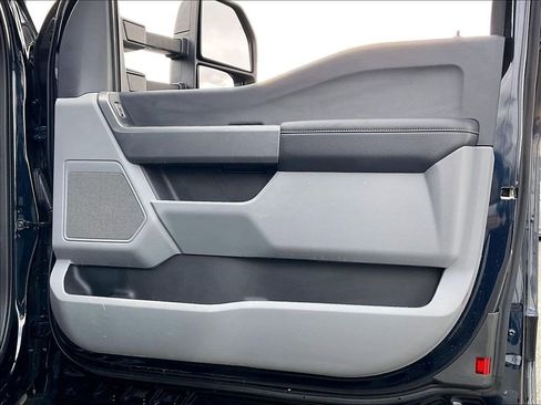 Used 2024 Ford F550 4x4 SuperCab Super Duty image 11