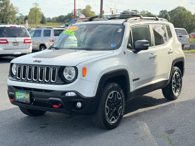 Used 2017 Jeep Renegade Trailhawk AWD/4WD image 2