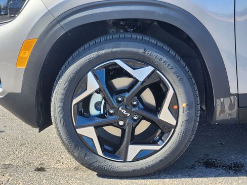 New 2026 Kia Seltos S image 9