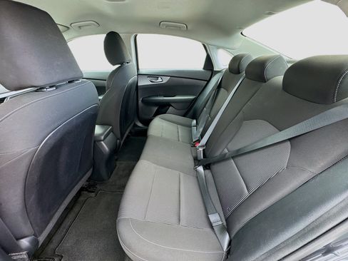 Used 2019 Kia Forte LXS FWD image 15