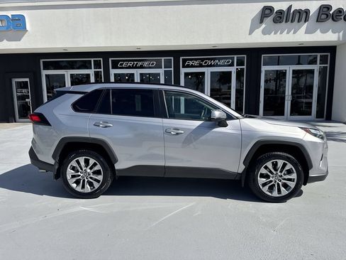 Used 2024 Toyota RAV4 XLE Premium FWD image 5