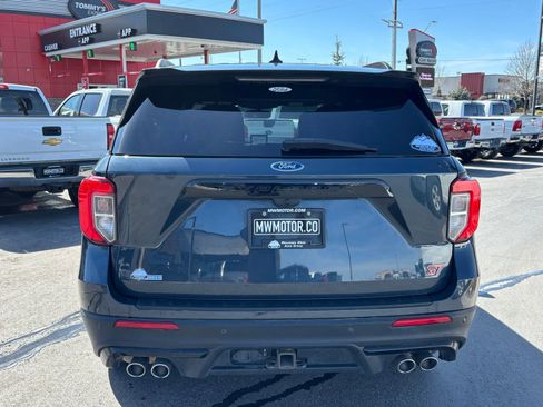 Used 2022 Ford Explorer ST w/ ST Street Pack image 9