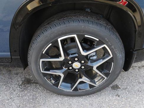 New 2026 Chevrolet Traverse High Country w/ LPO, Floor Liner Package image 9