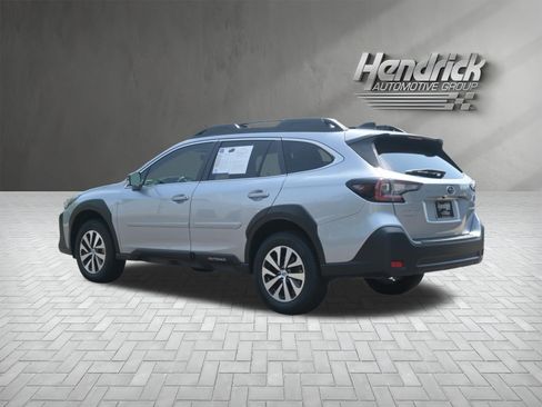 Certified 2025 Subaru Outback Premium w/ Popular Package #1A AWD/4WD image 7