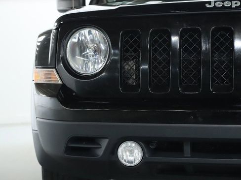 Used 2017 Jeep Patriot Sport w/ Power Value Group image 6