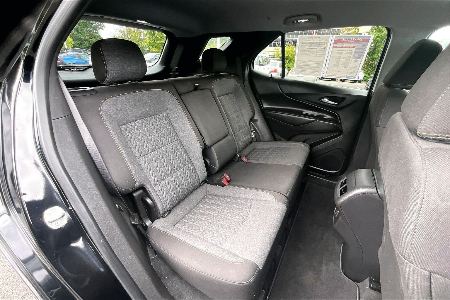 Used 2023 Chevrolet Equinox LT w/ Driver Convenience Package FWD image 25