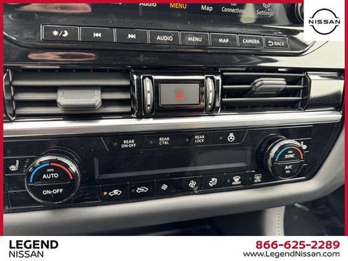 Used 2024 Nissan Pathfinder SL image 23