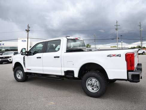 New 2026 Ford F250 XL AWD/4WD image 8