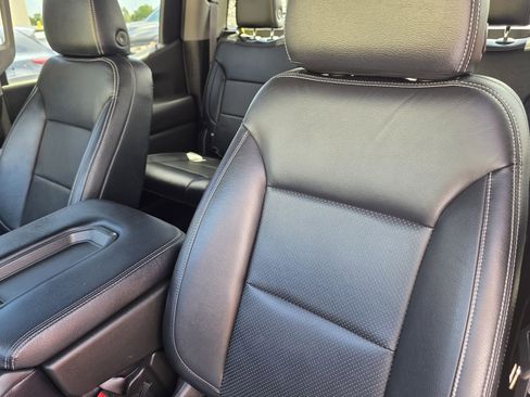 Used 2022 Chevrolet Silverado 1500 Custom Trail Boss AWD/4WD image 12