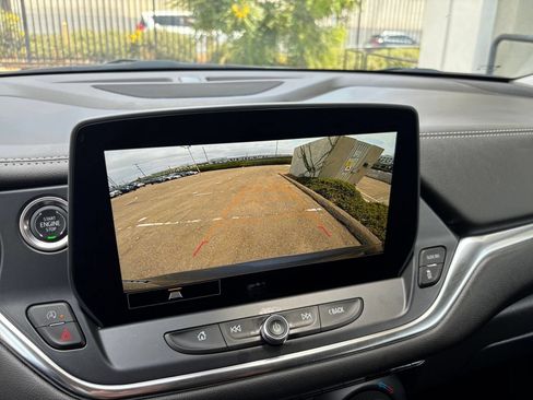 Used 2025 Chevrolet Blazer LT FWD image 24