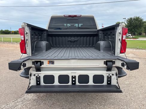 New 2026 Chevrolet Silverado 1500 ZR2 AWD/4WD image 32