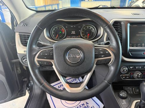 Used 2016 Jeep Cherokee Limited w/ Luxury Group AWD/4WD image 20