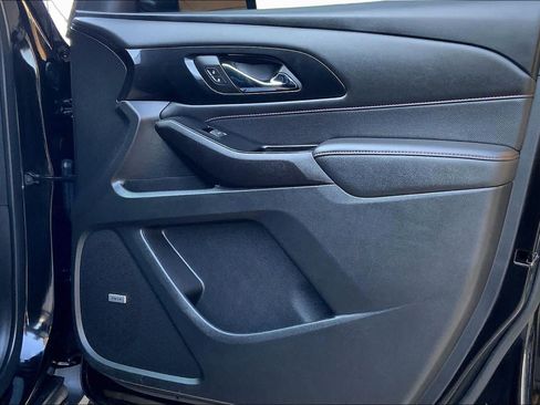 Used 2023 Chevrolet Traverse RS AWD/4WD image 23