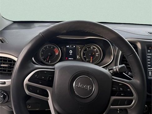 Used 2022 Jeep Cherokee Latitude w/ Sun & Sound Group image 10