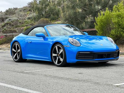 Certified 2023 Porsche 911 Carrera S image 9