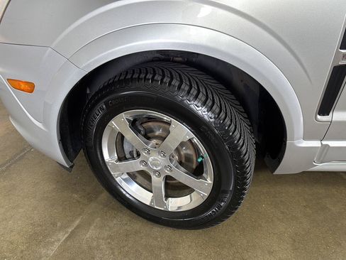 Used 2012 Chevrolet Captiva Sport LTZ AWD/4WD image 5