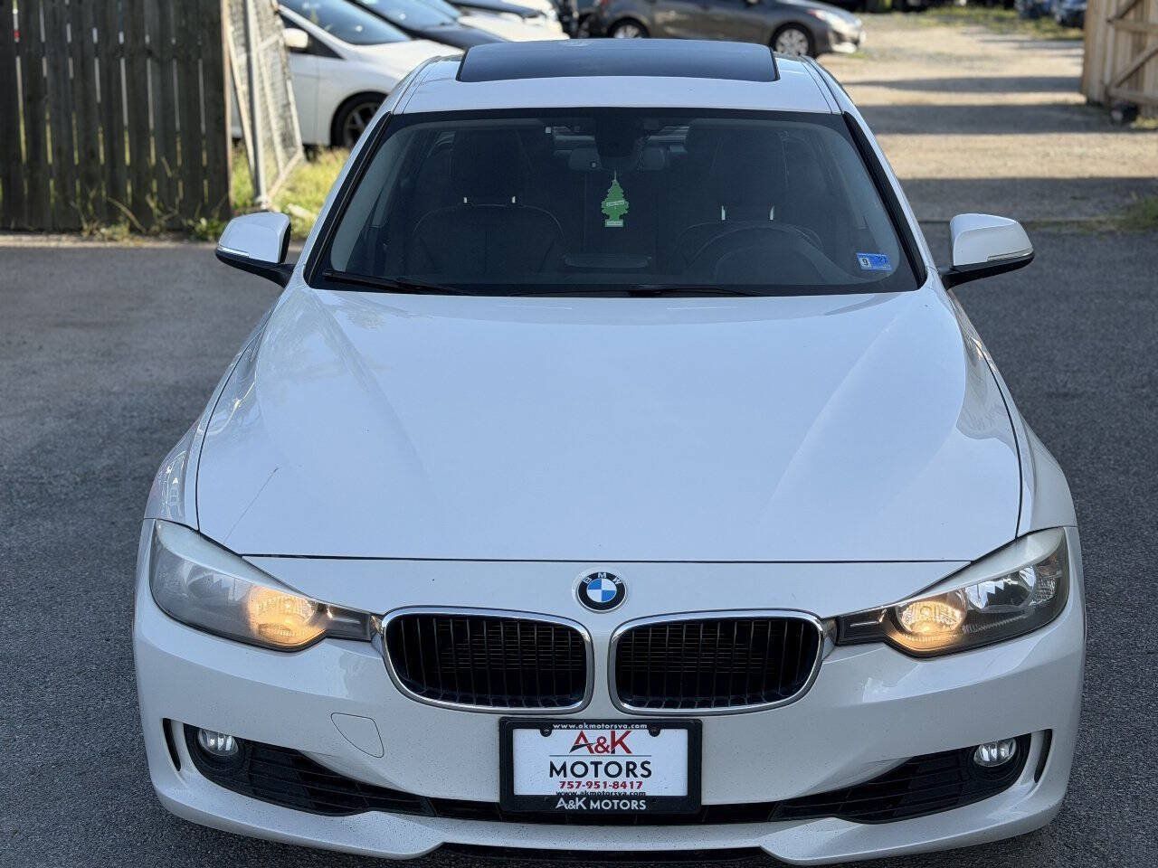 Used 2012 BMW 328i Sedan RWD image 4
