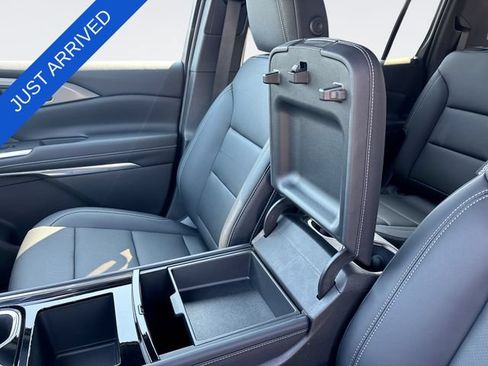 New 2026 Chevrolet Traverse LT w/ Driver Confidence Package FWD image 21