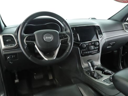 Used 2022 Jeep Grand Cherokee Limited image 2