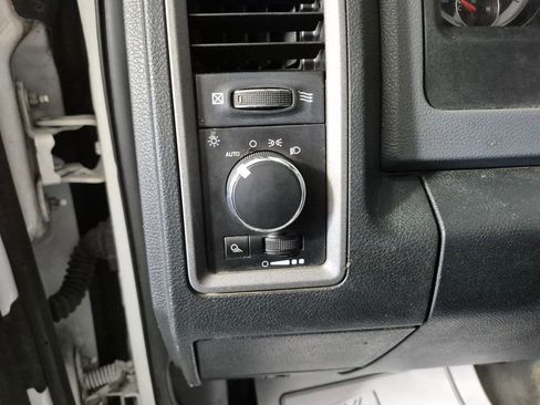 Used 2016 RAM 2500 Tradesman image 15