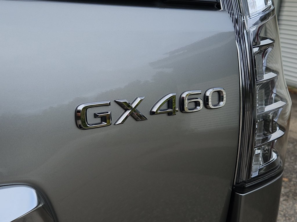 Used 2023 Lexus GX 460 Premium w/ Premium Package AWD/4WD image 12