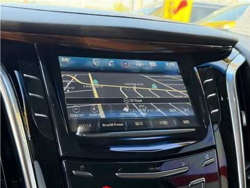 Used 2017 Cadillac Escalade Premium Luxury RWD image 46