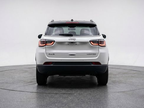 Used 2025 Jeep Compass Limited AWD/4WD image 7