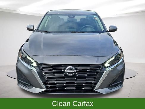 Used 2023 Nissan Altima 2.5 SV image 2