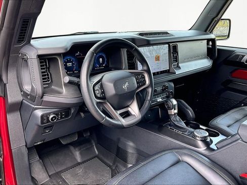 Certified 2025 Ford Bronco Badlands AWD/4WD image 13