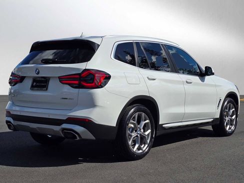 Used 2024 BMW X3 xDrive30i AWD/4WD image 3