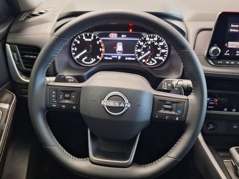Certified 2026 Nissan Rogue SV FWD image 14