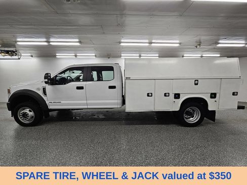 Used 2022 Ford F550 4x4 Crew Cab Super Duty w/ Power Equipment Group image 9