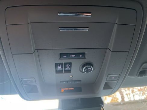 Used 2020 Chevrolet Tahoe Premier image 37