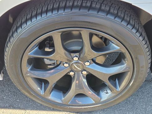 Used 2023 Chrysler 300 Touring w/ Safetytec Plus Group RWD image 10