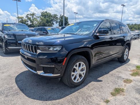 Used 2023 Jeep Grand Cherokee L Limited w/ Luxury Tech Group II AWD/4WD image 8