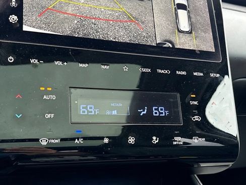 Used 2023 Hyundai Tucson Limited AWD/4WD image 17