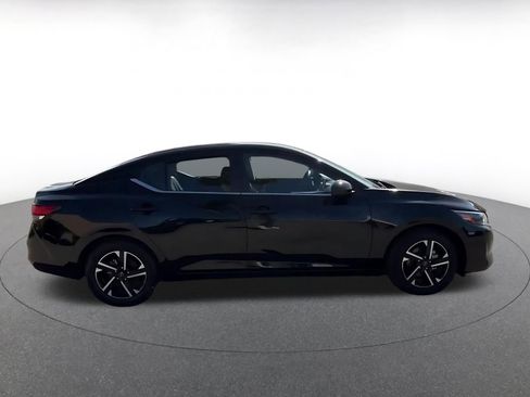 Used 2025 Nissan Sentra SV FWD image 15