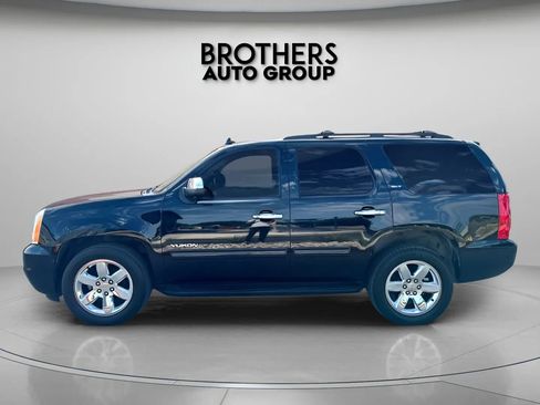 Used 2012 GMC Yukon SLT w/ SLT-2 Equipment Package RWD image 9