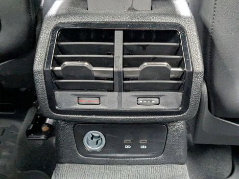 Used 2024 Audi Q3 2.0T Premium AWD/4WD image 18