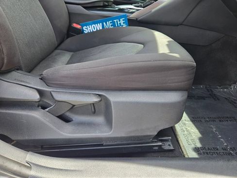 Used 2020 Toyota Camry LE FWD image 42