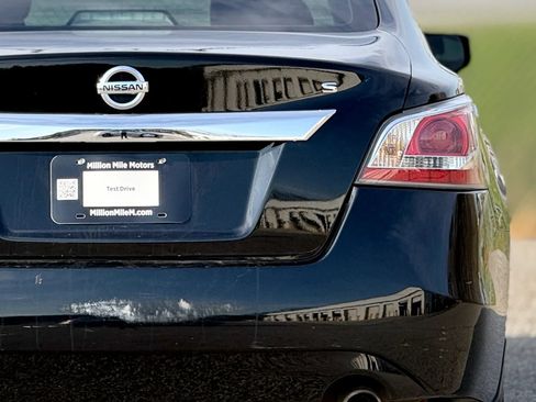 Used 2015 Nissan Altima 2.5 S w/ Power Driver Seat Package image 14