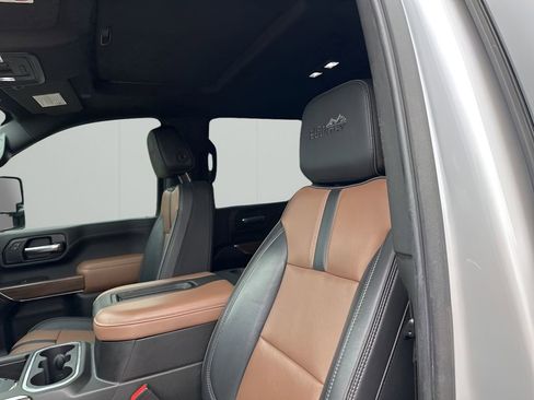 Used 2021 Chevrolet Silverado 2500 High Country w/ Z71 Off-Road Package image 27